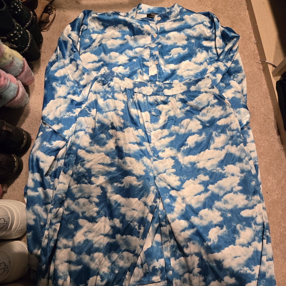 Blue and White Cloud Print Pajama Set